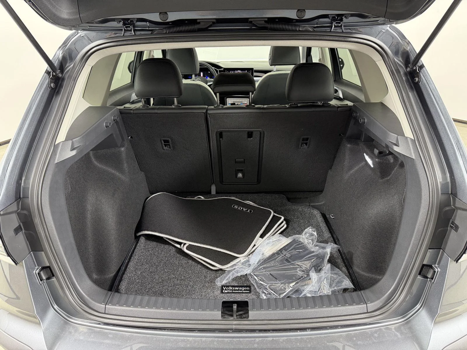 New 2026 GRAY Volkswagen SE image 19