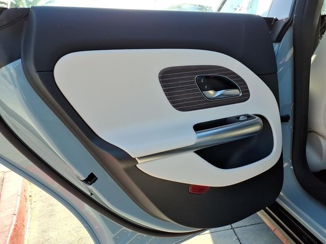 New 2027 Green Mercedes-Benz  image 17
