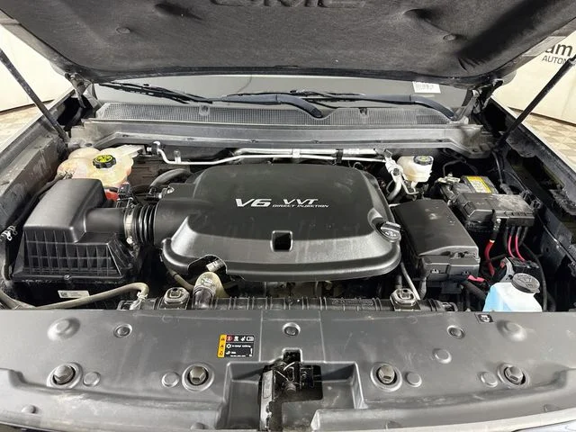 Used 2022 Black GMC Elevation image 28