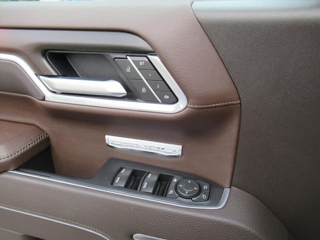 Used 2026 Beige GMC Denali image 23