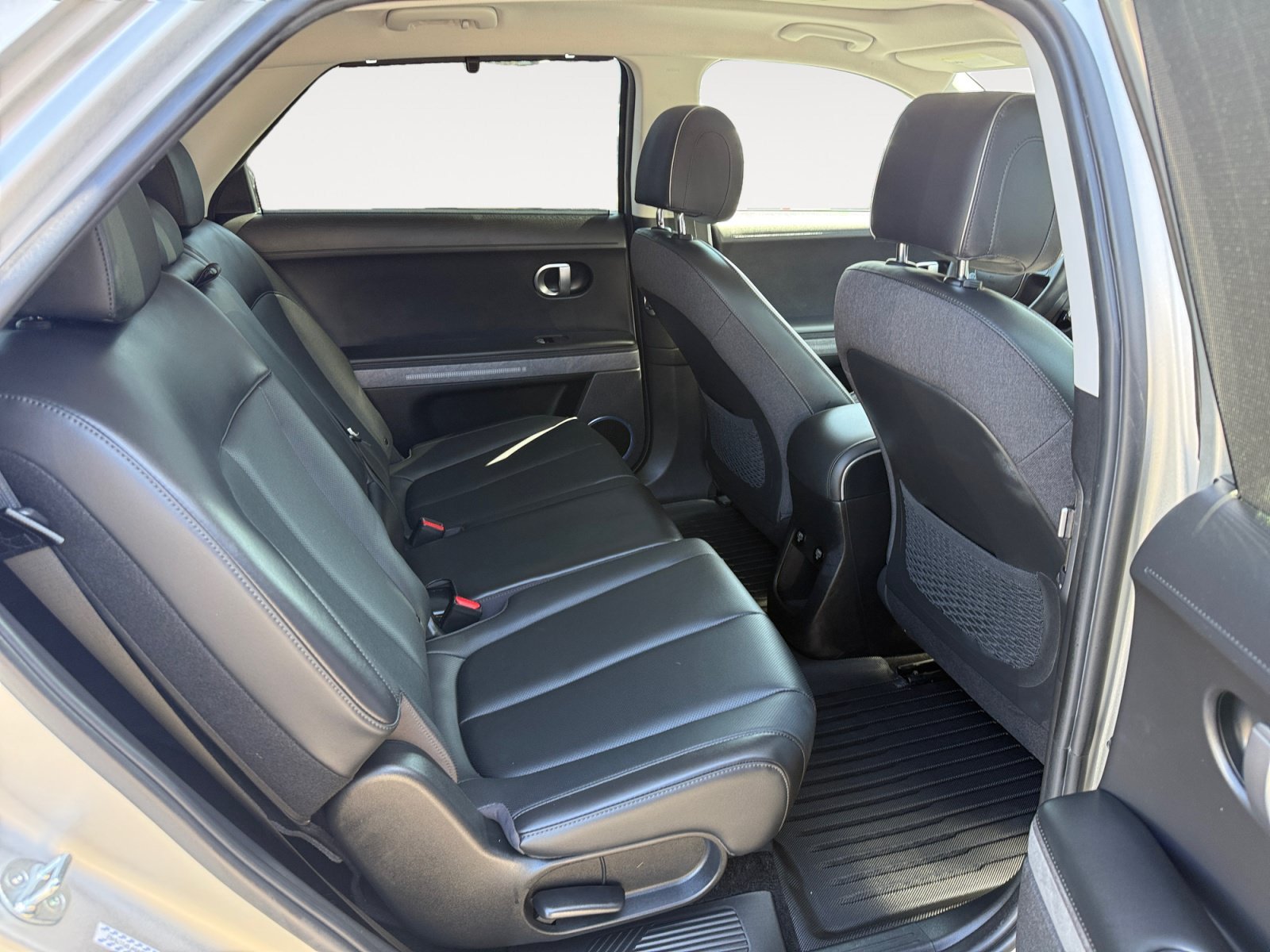 Used 2023 Gold Hyundai Limited image 18