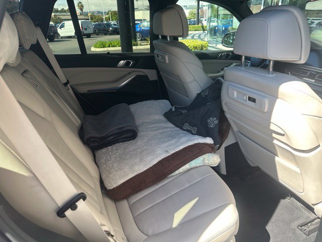 Used 2020 Alpine White BMW sDrive40i 4D Sport Utility image 9