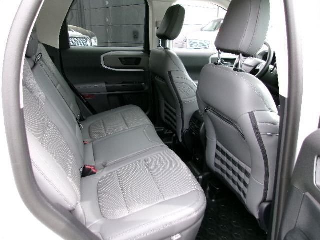 Certified Used 2025 Oxford White Ford Badlands image 5