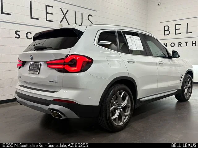 Used 2024 White BMW xDrive30i image 4