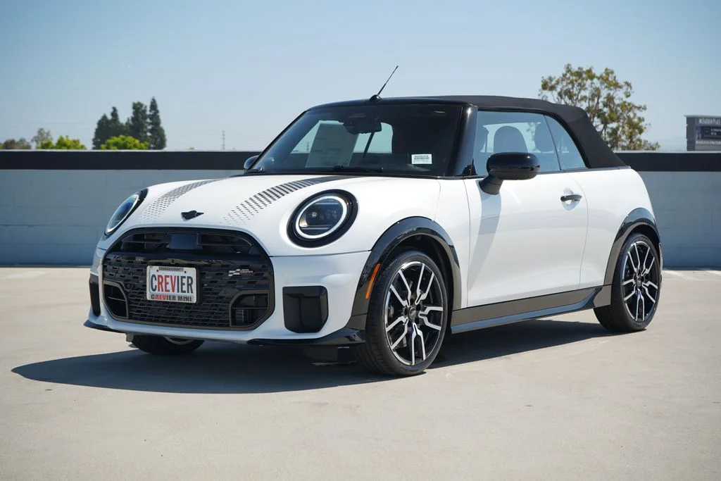 New 2026 White MINI Iconic image 2
