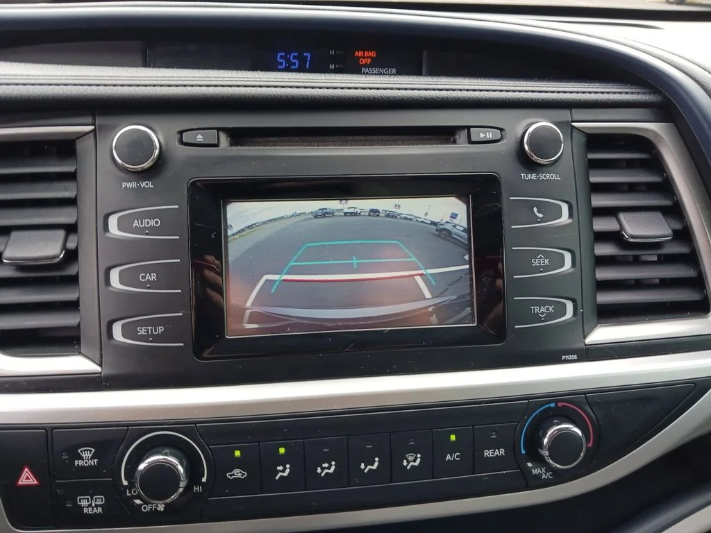 Used 2017 Gray Toyota LE image 21