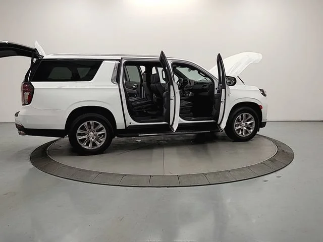 Used 2023 SUMMIT WHITE Chevrolet Premier image 13