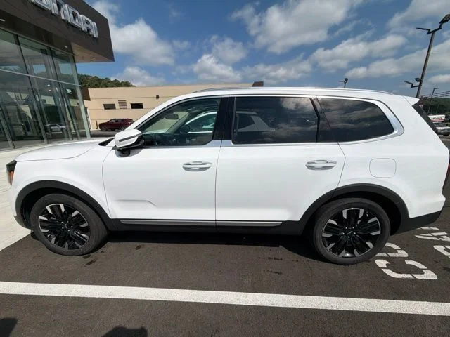 Used 2023 White Kia SX image 16