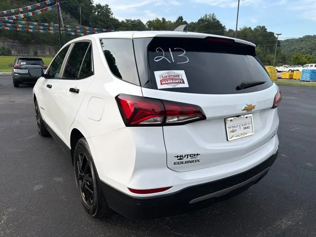 Used 2024 Summit White Chevrolet LT image 5