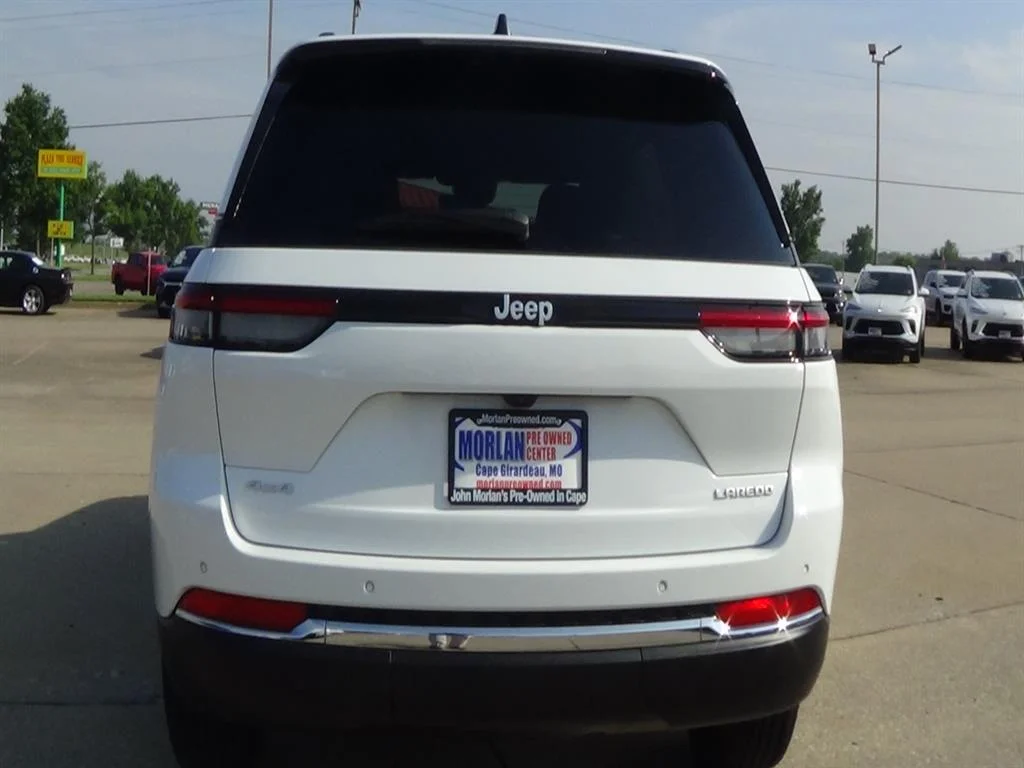 Used 2023 Bright White Clear Coat (pw7) Jeep 4xe image 7