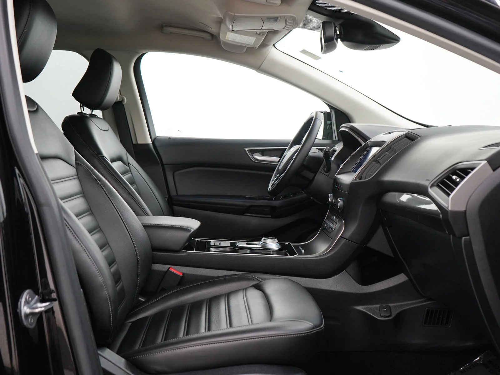 Used 2020 Black Ford SEL image 13