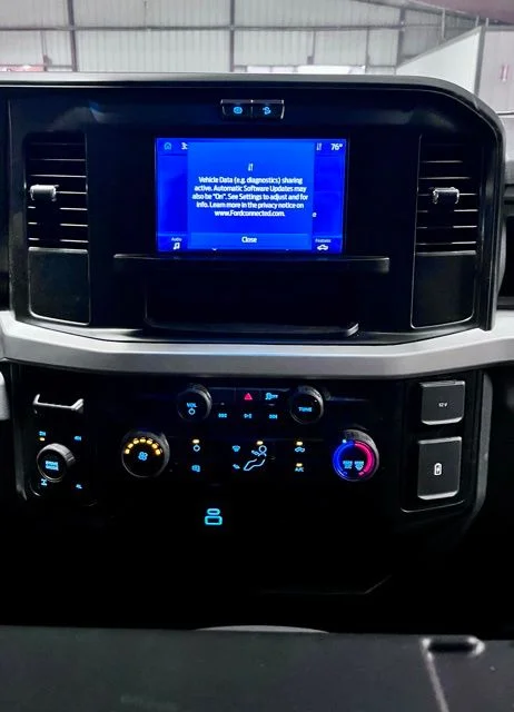 Used 2025 White Ford XL image 27