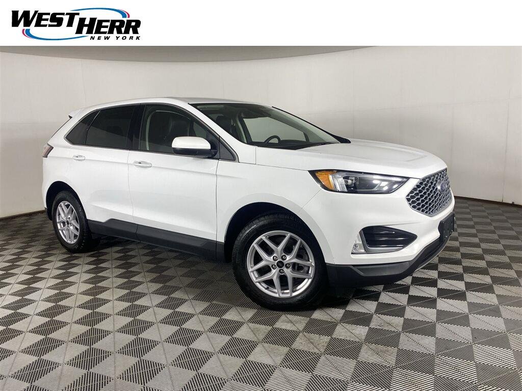 Used 2023 Oxford White Ford SEL image 1