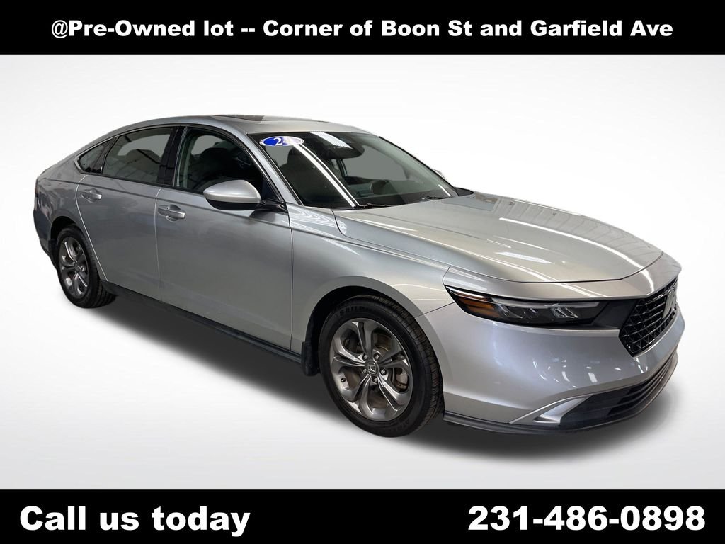 Used 2024  Honda EX image 10
