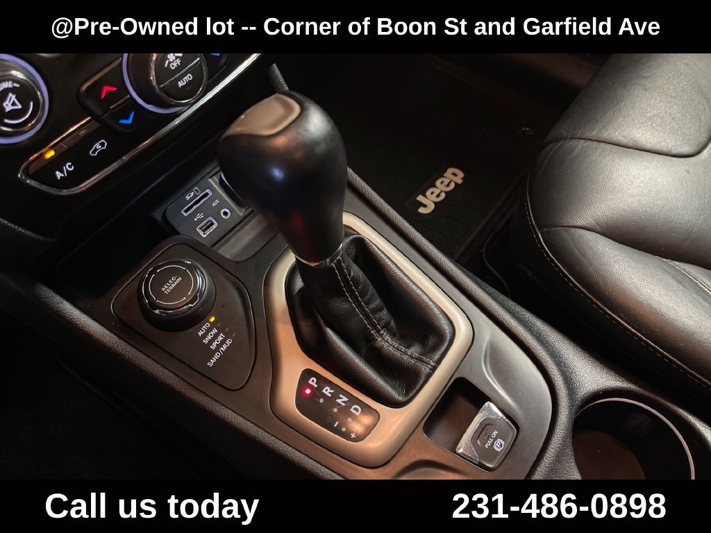 Used 2017 Black Jeep Limited image 23