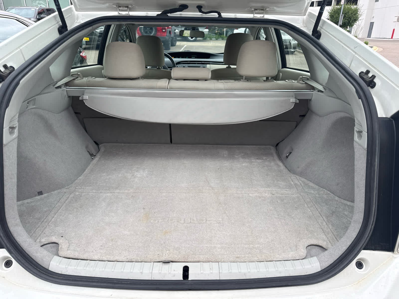 Used 2010 Blizzard Pearl Toyota III image 9