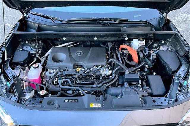 Certified Used 2024 MAGNETIC GRAY MET. Toyota  image 30