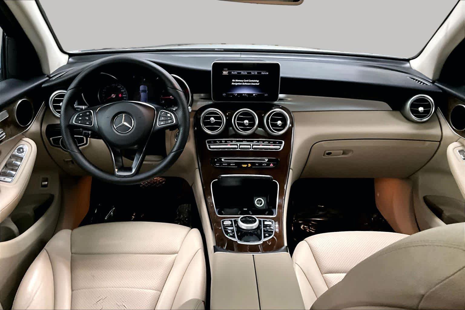 Used 2018 Diamond Silver Metallic Mercedes-Benz GLC 300 image 16