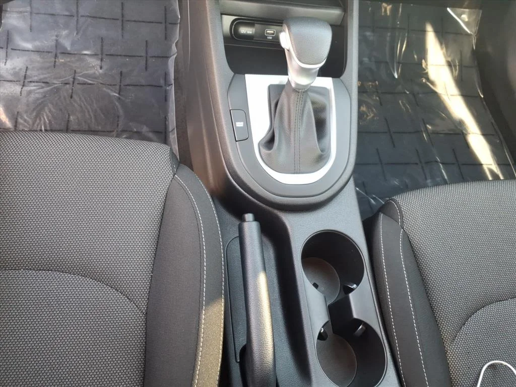 2024 Kia Forte LXS - Photo 14
