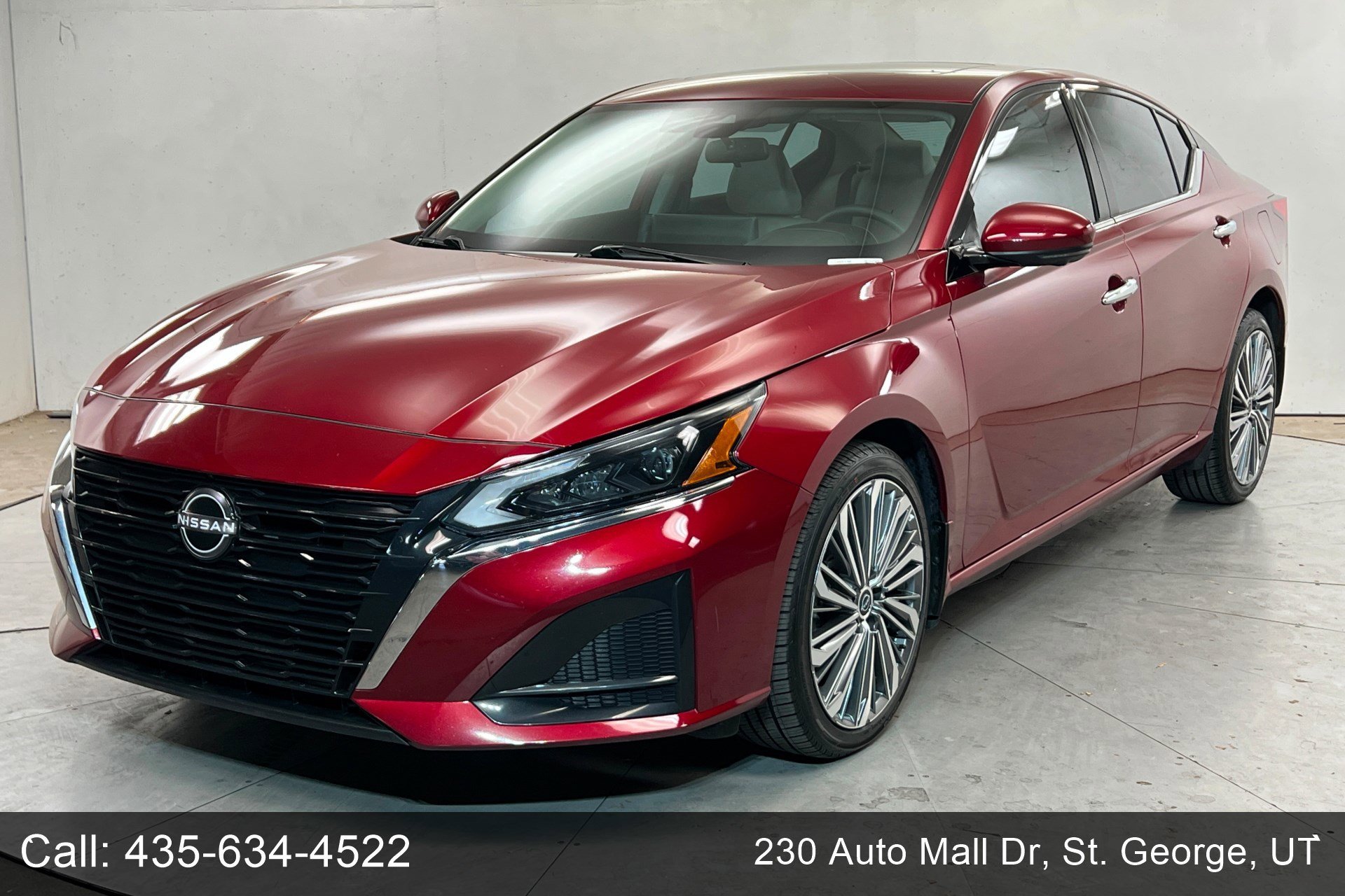 Used 2023 Scarlet Ember Tintcoat Nissan 2.5 SL image 1