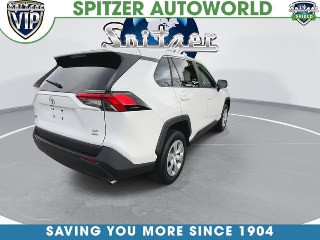 Used 2022 White Toyota LE image 9