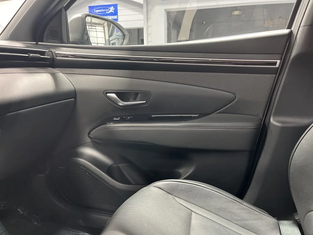 Used 2022 Ice White Hyundai Limited image 16