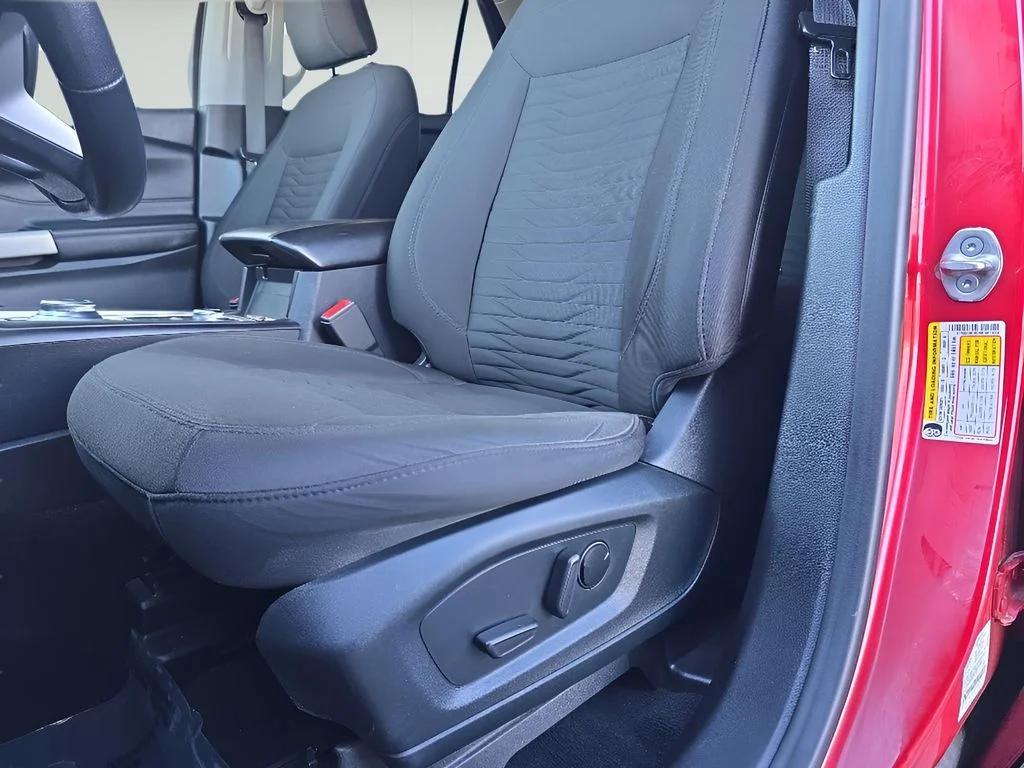 Used 2021 Rapid Red Metallic Tinted Clearcoat Ford XLT image 13