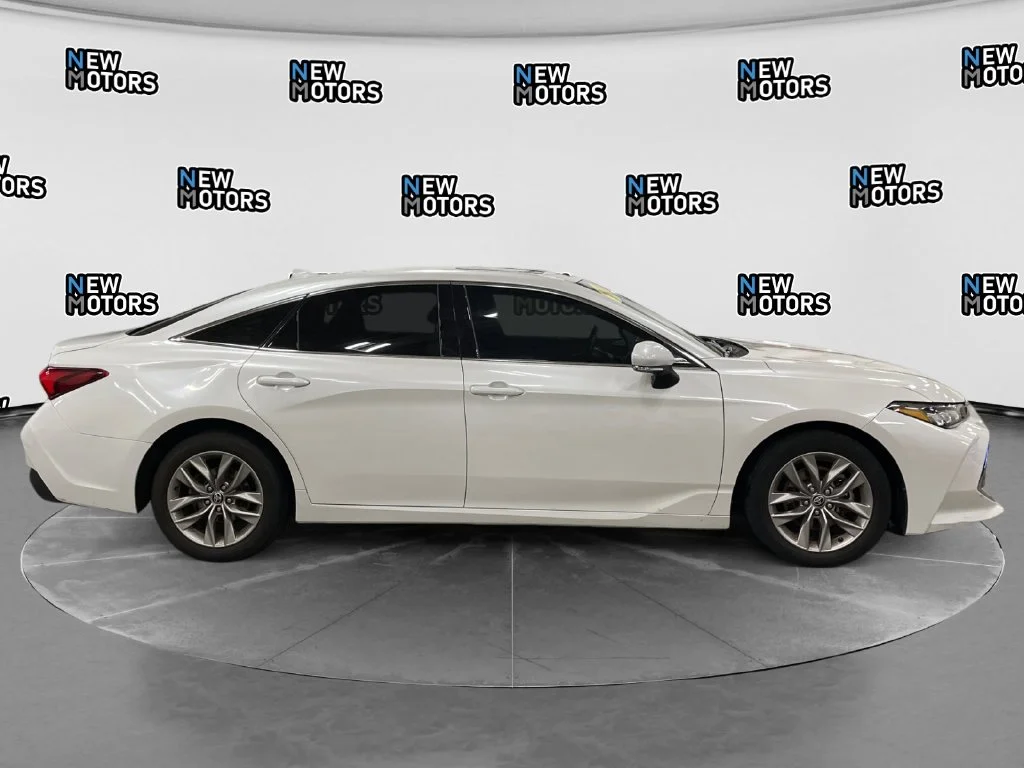 Used 2021 Pearl Toyota XLE image 6