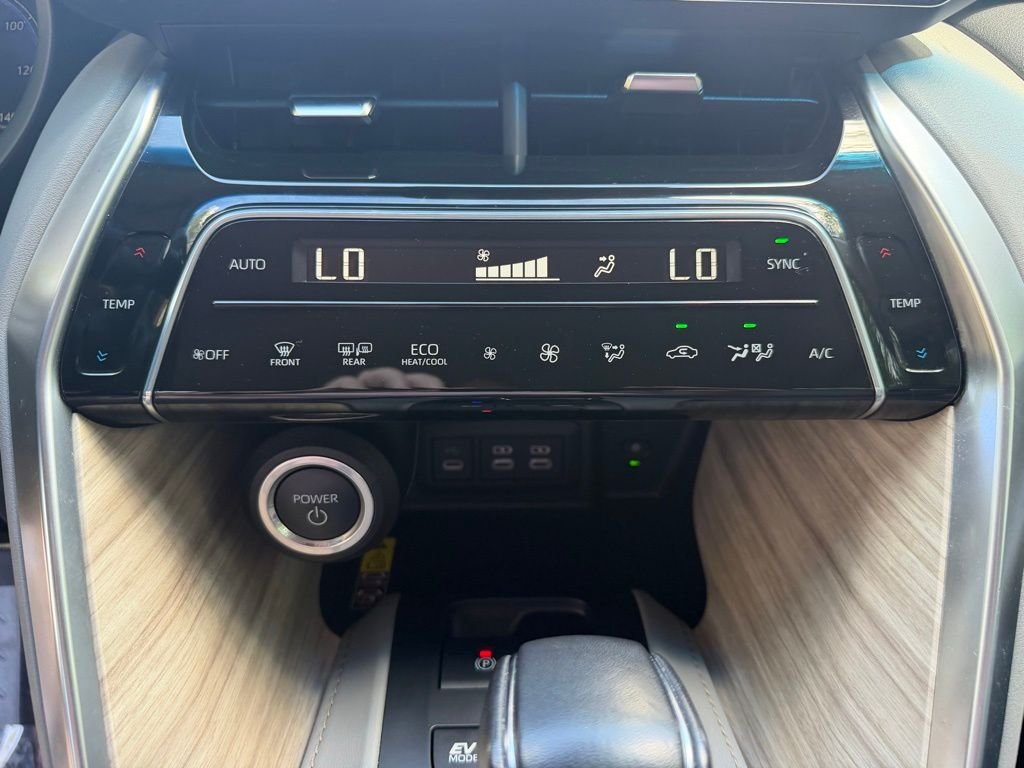 2024 Toyota Venza Limited - Photo 27