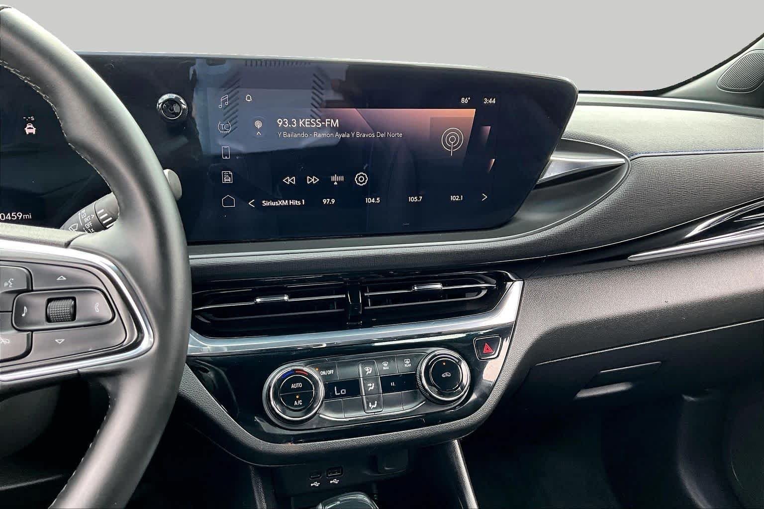 Used 2025 Summit White Buick Sport Touring image 7
