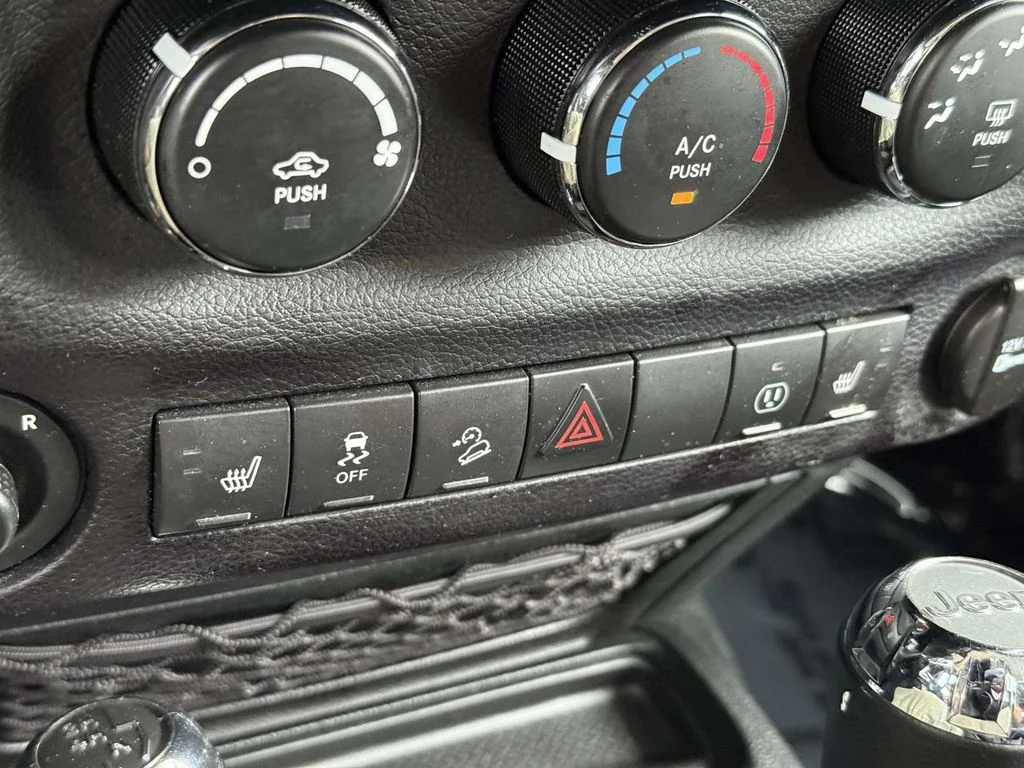 Used 2017 Black Jeep Unlimited Rubicon image 29