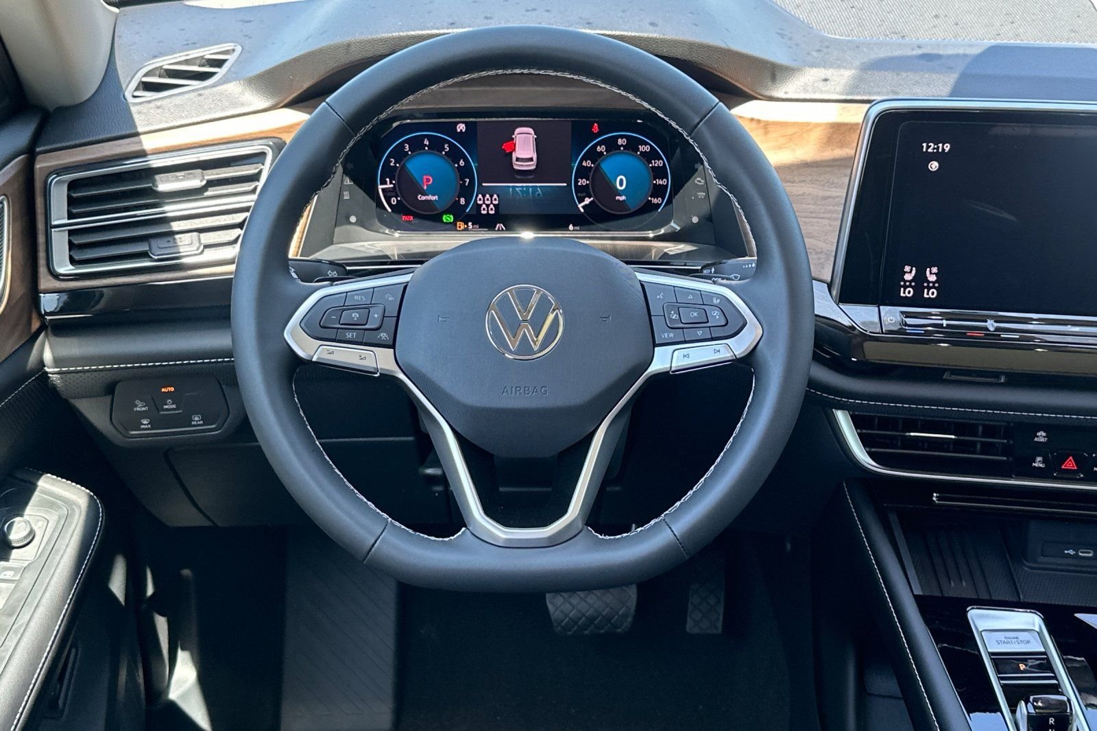 New 2026 Silver Mist Metallic Volkswagen 2.0T SE w/Technology image 14