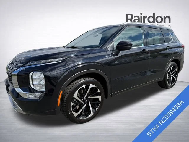 Used 2022  Mitsubishi SEL image 3