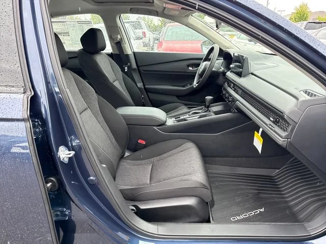 New 2026 Blue Metallic Honda SE image 10