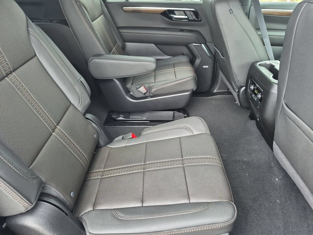 New 2026 Sterling Gray Metallic Chevrolet High Country image 26