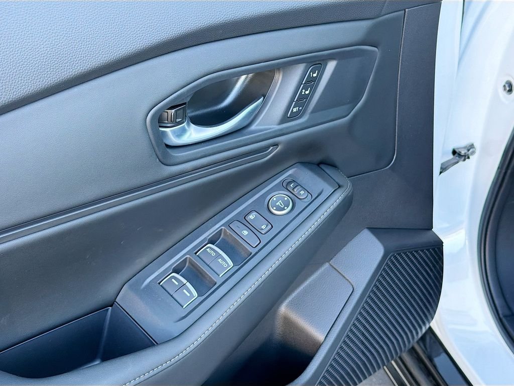 2026 Honda Accord Hybrid Sport-L - Photo 12