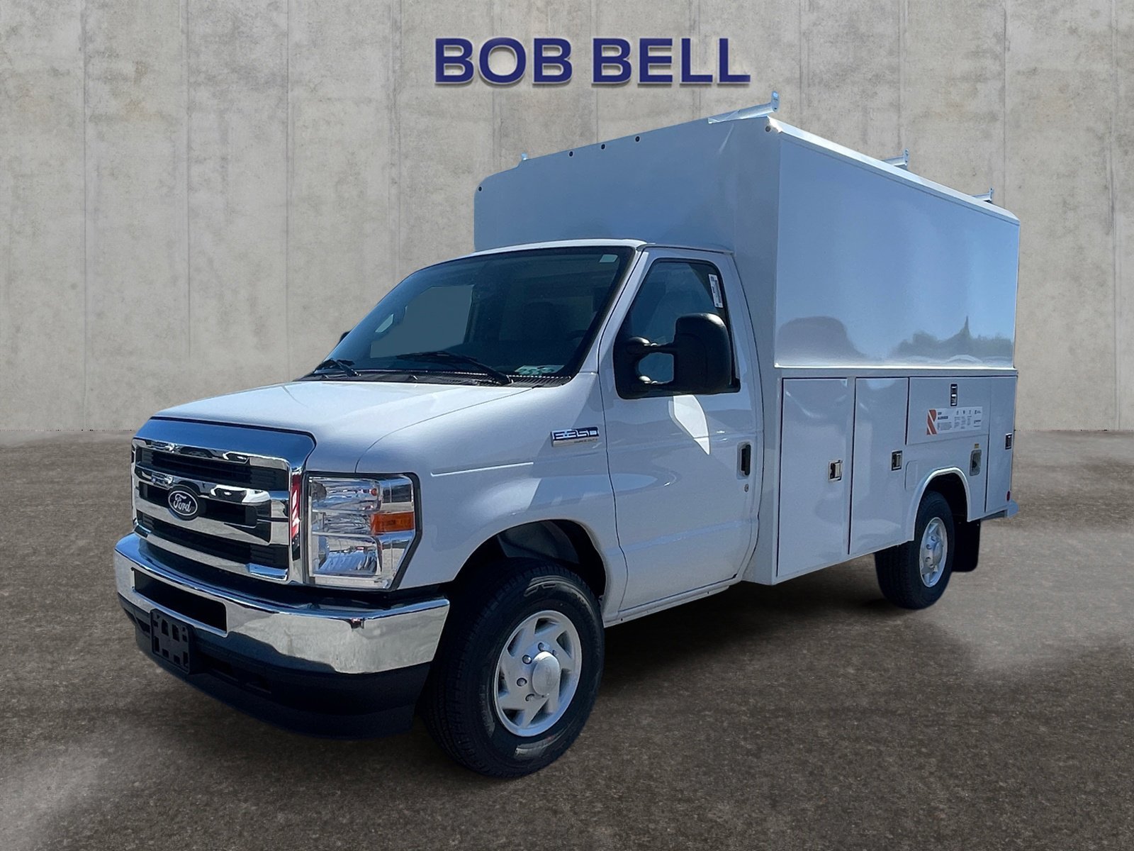 2027 Ford E-Series SRW E-350 Super Duty 138 in WB's photo