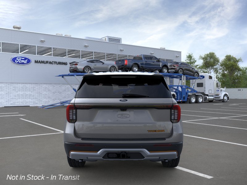 New 2026 Carbonized Gray Metallic Ford Tremor® image 5
