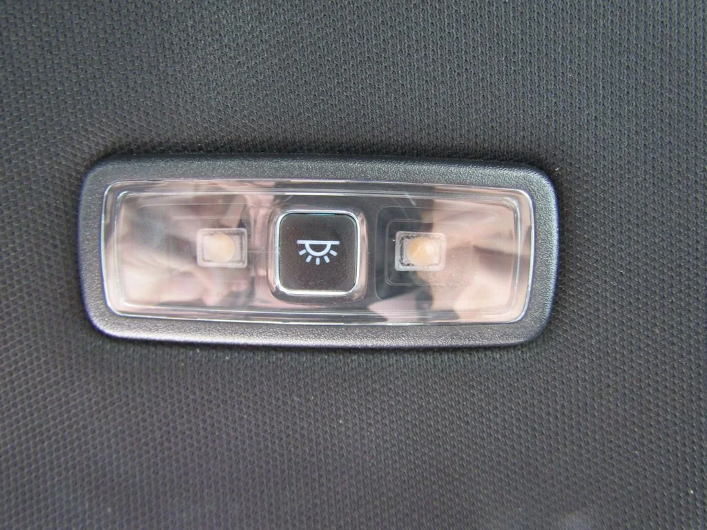 Used 2023 Agate Black Metallic Ford XLT image 44