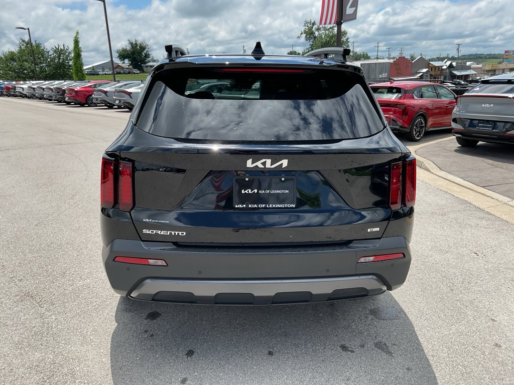 Certified Used 2023 Ebony Black Kia X-Line S image 7