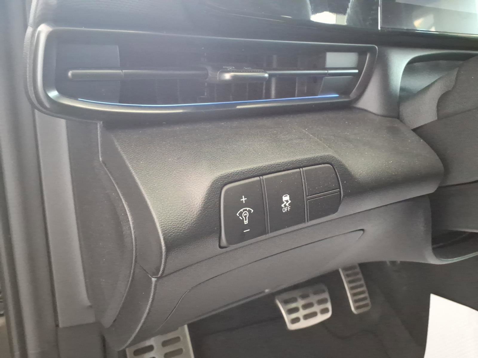 Certified Used 2025 Abyss Black Hyundai Base image 21