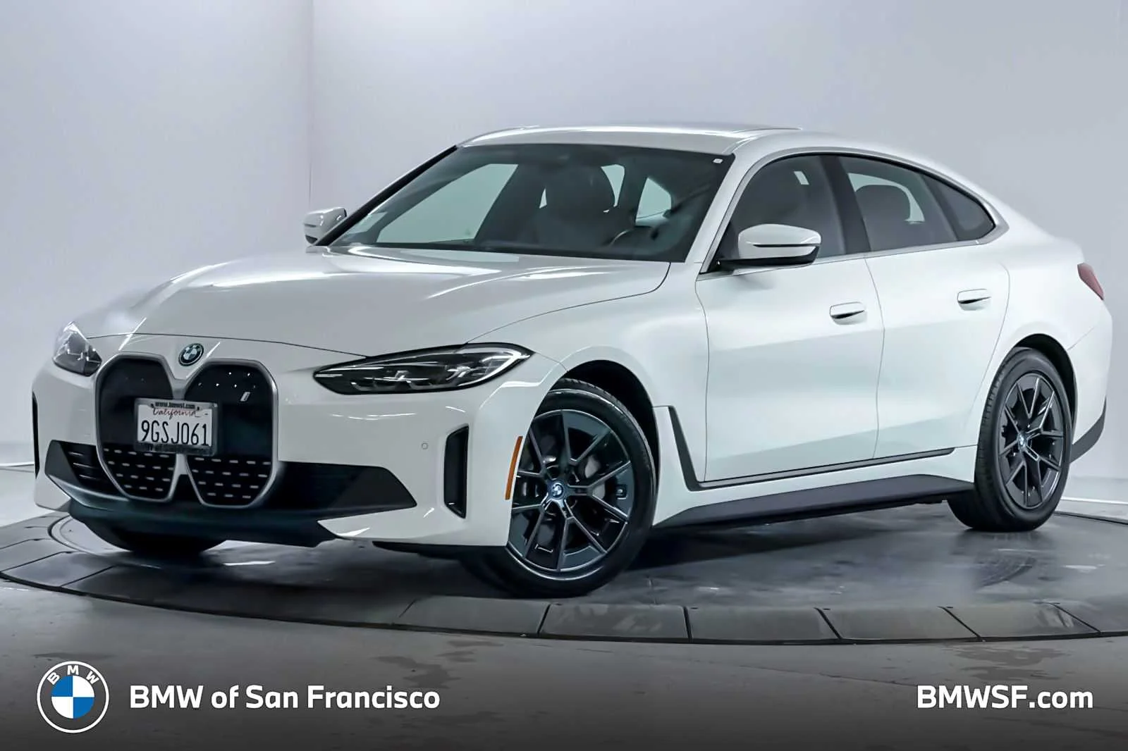 2023 BMW i4 eDrive35's photo
