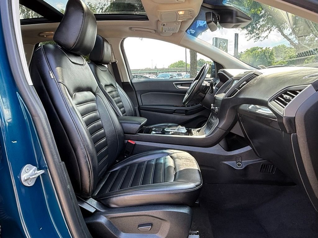 Used 2020 Green Ford SEL image 31