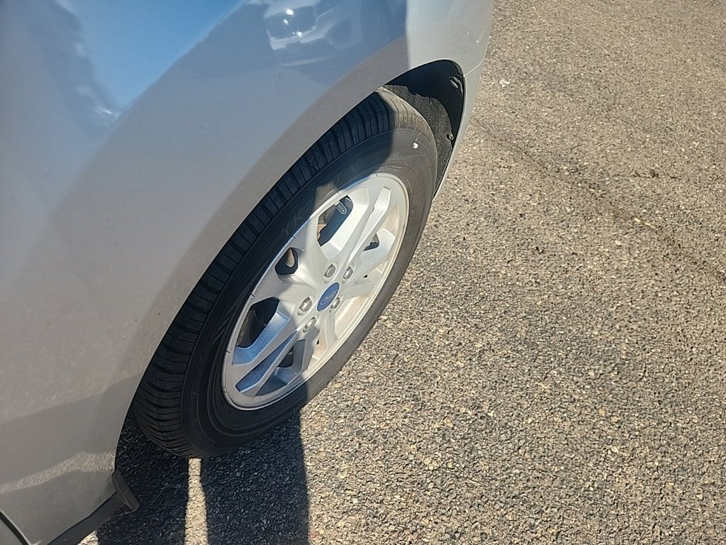 Used 2022 Silver Ford XLT image 15