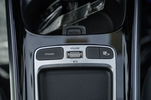 New 2026 Polar White Mercedes-Benz GLB 250 image 26