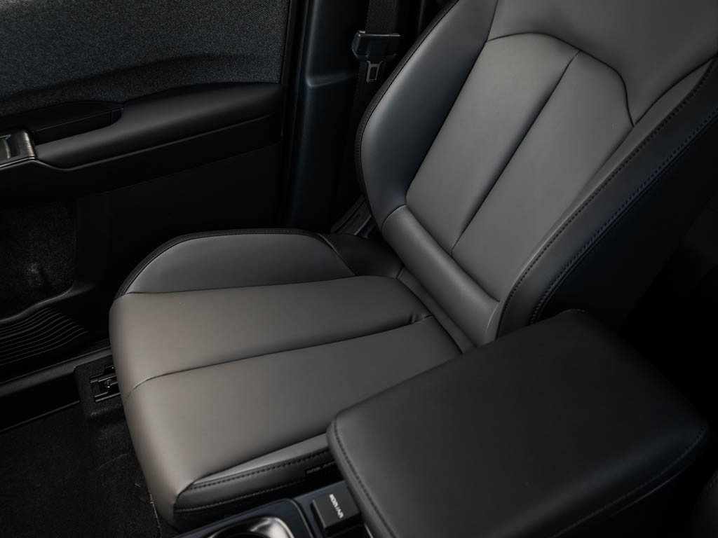 New 2026 CRYSTAL BLACK SILICA Subaru Premium image 26