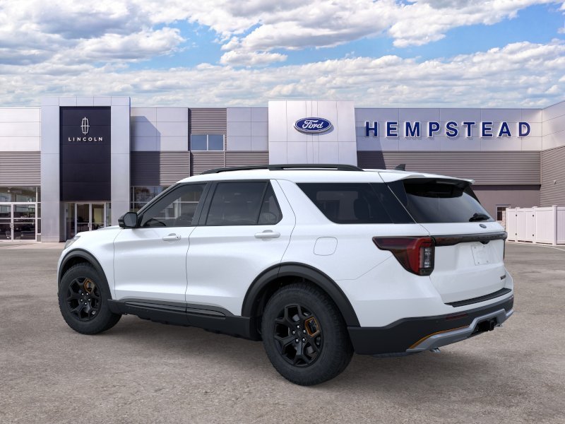 New 2026 Star White Metallic Tri-Coat Ford Tremor® image 4