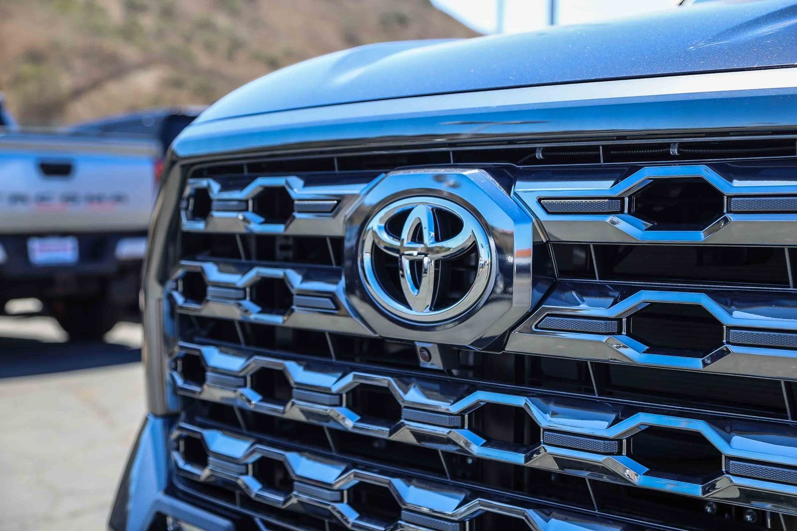 New 2026 Midnight Black Metallic Toyota  Platinum image 11