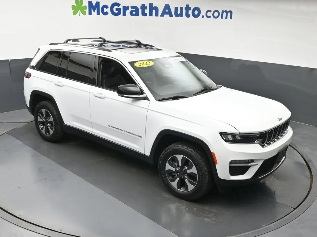 Used 2022 White Jeep 4xe image 3