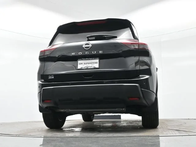 Used 2026 Super Black Nissan S image 28